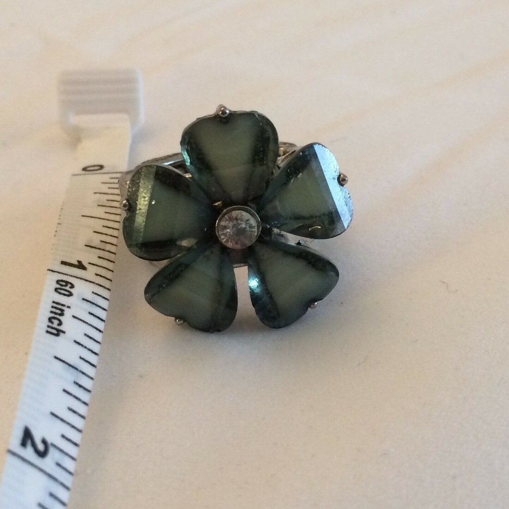 Green Modern Flower Stretch Ring Rhinestone  A40